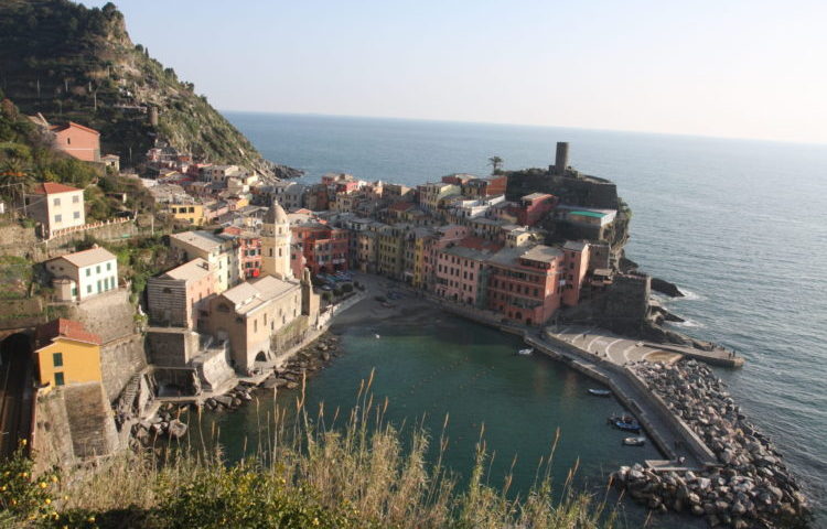 CINQUE TERRE, ITALY. PHOTO BY KIM FULLER